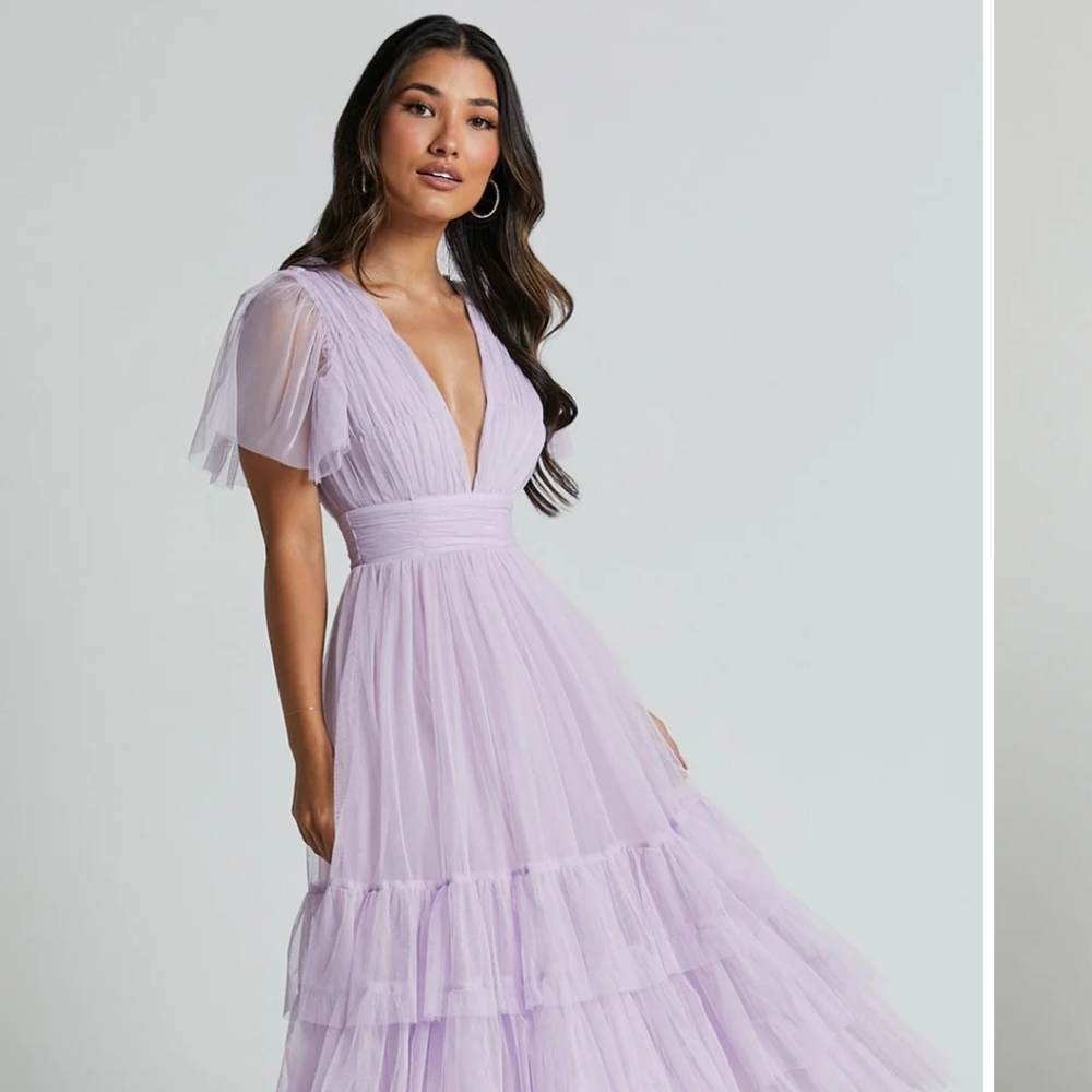 [NWT] Showpo Jiraye Midi Dress Size XS